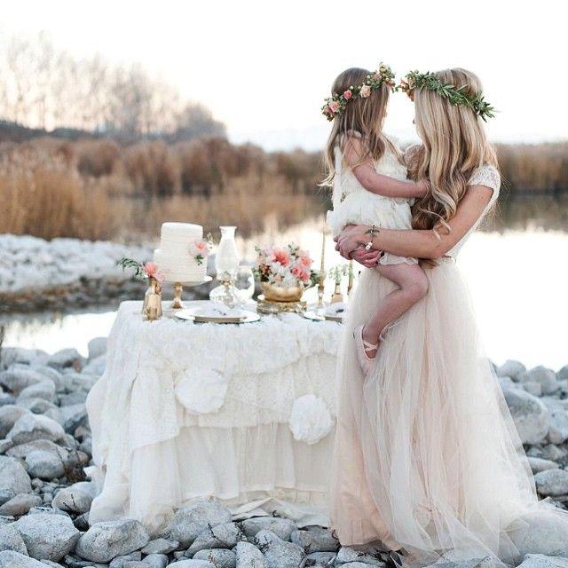 Свадьба - Wedding Party On Instagram: “Looking Forward To This Mother's Day Weekend By Admiring Some Gorgeous &Daughter Shots Captured By @kristinacurtisphotography…”