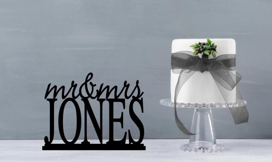Mariage - Mr and Mrs Table Sign, Mr and Mrs Table Stand, Wedding name table sign, custom table sign, large mr and mrs name sign- (S071)