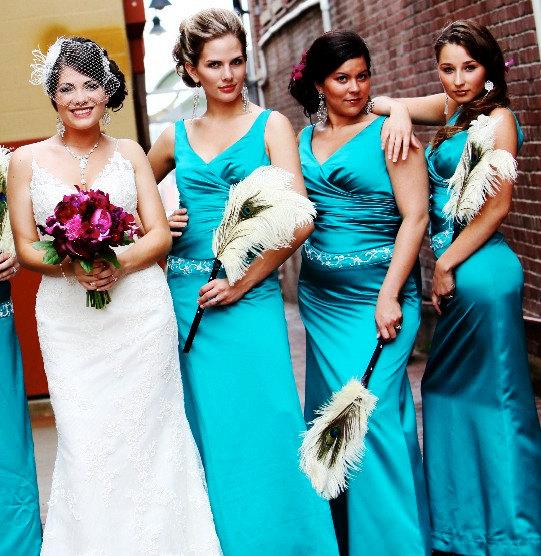 Hochzeit - Sarah - Peacock and Ostrich Feather Wedding Fan Bouquet - (Custom MADE TO ORDER)