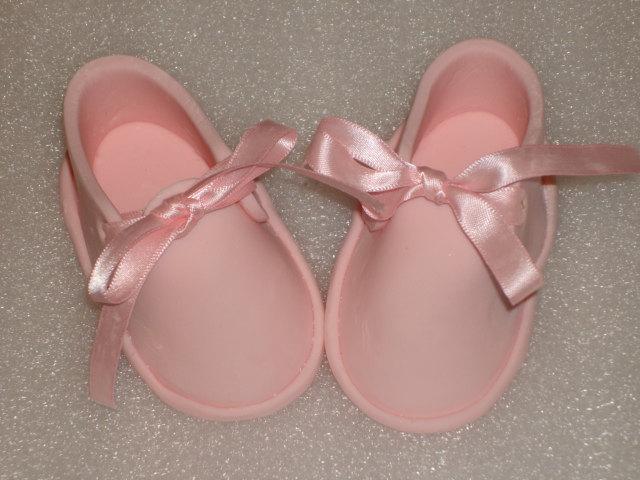 Hochzeit - Gumpaste Life Size Baby Shoes Booties for Baby Shower