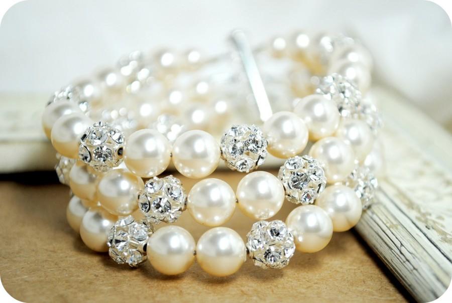 زفاف - Bridal Cuff Bracelet, Ivory Pearls and Rhinestone Wedding Bracelet, Cuff Bracelet, 3 Strand Swarovski Pearl Bracelet, Wide Pearl Bracelet