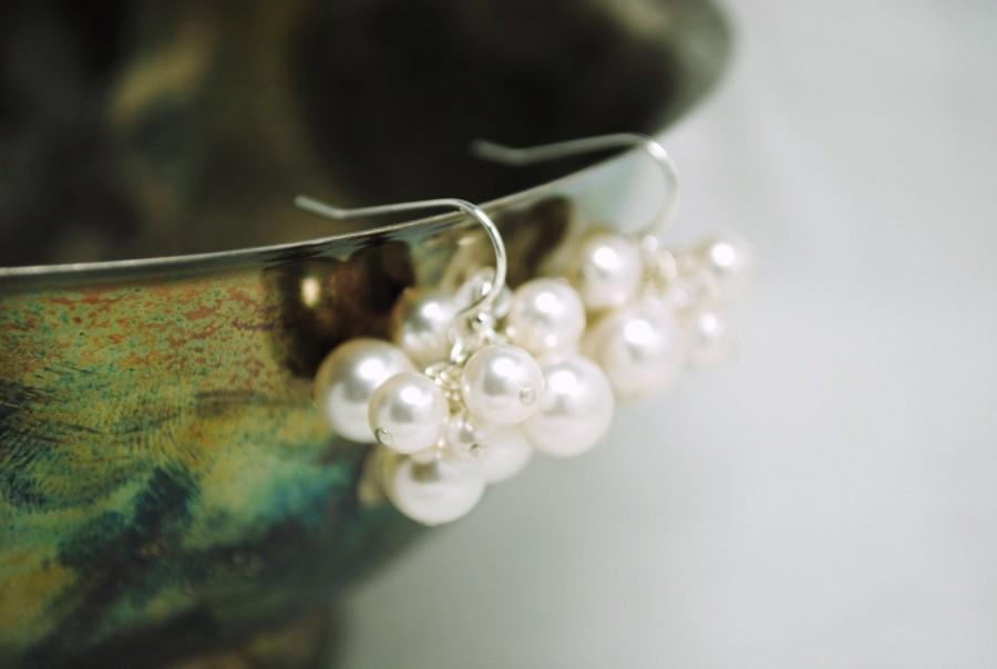 زفاف - Bridal Earrings, White Pearl Cluster Earrings, Bridal Jewelry, Bridesmaids Gifts, Wedding Jewelry, Blossom Earrings E228B08WHSS