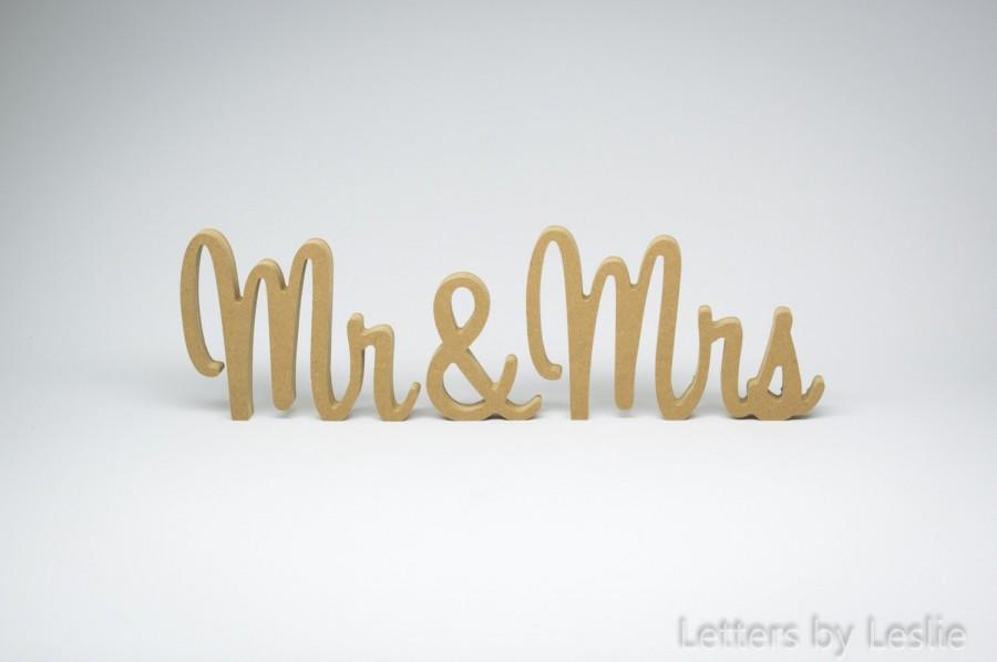 Hochzeit - Unpainted Mr & Mrs Wedding sign. Custom wooden wedding table decor signs.