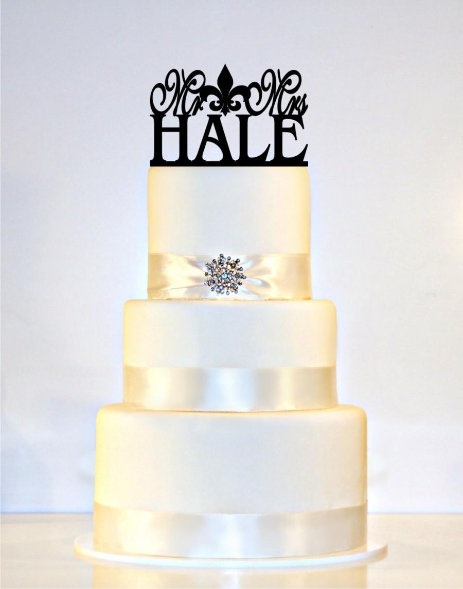 زفاف - Fleur de Lis Wedding Cake Topper Or Sign Monogram  personalized with "Mr & Mrs" and YOUR Last Name