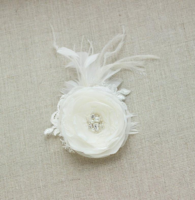 Hochzeit - Wedding hair flower, Bridal hair flower, Bridal headpiece, Ivory, Feather, Bridal fascinator, wedding hair accessories, wedding headpiece