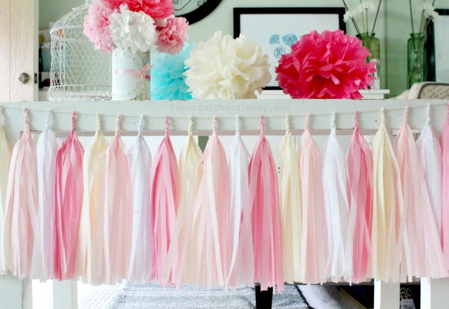 Hochzeit - Pink, White and Cream Tissue Paper Tassel Garland- Wedding, Birthday, Bridal Shower, Baby Shower, Garden Party Decorations