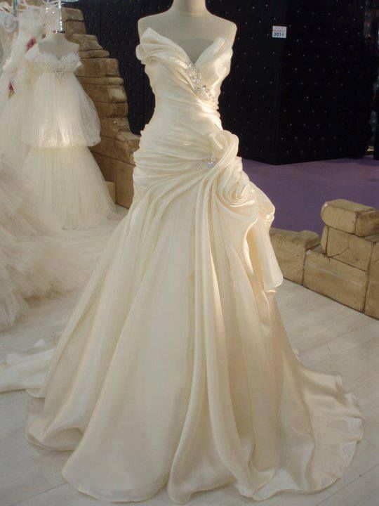 زفاف - Cream Satin Wedding Dress - My Wedding Ideas