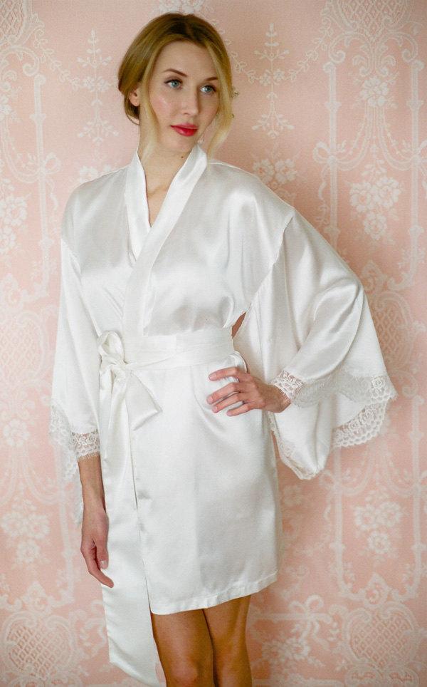 Hochzeit - A bridal "Noguchi" kimono robe in satin with scalloped cut out lace trim. Bridal robe Bridal lingerie Bridal kimono Honeymoon lingerie