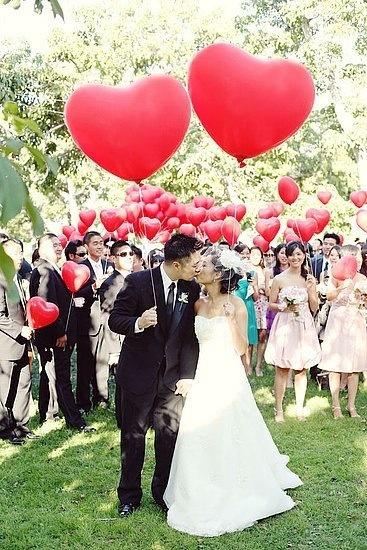زفاف - 35 Giant Balloon Wedding Ideas For Your Big Day
