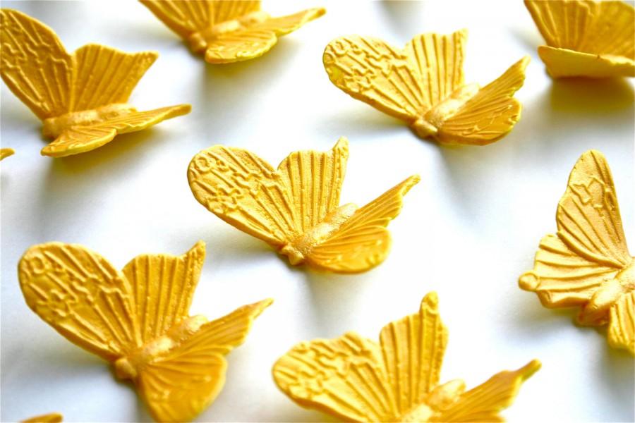 Hochzeit - Sugar Butterflies, 24 petite size, by Andie's Specialty Sweets / edible, confection embellishment