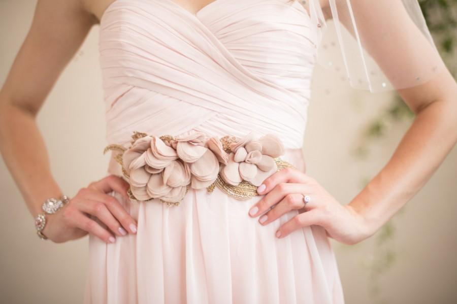 Свадьба - Wedding Belt Flower Bidal Sash, Rose Gold & Blush Organic Fabric Floral Applique Bugle Beaded Leaves Trim Boho, Camilla Christine FLORA