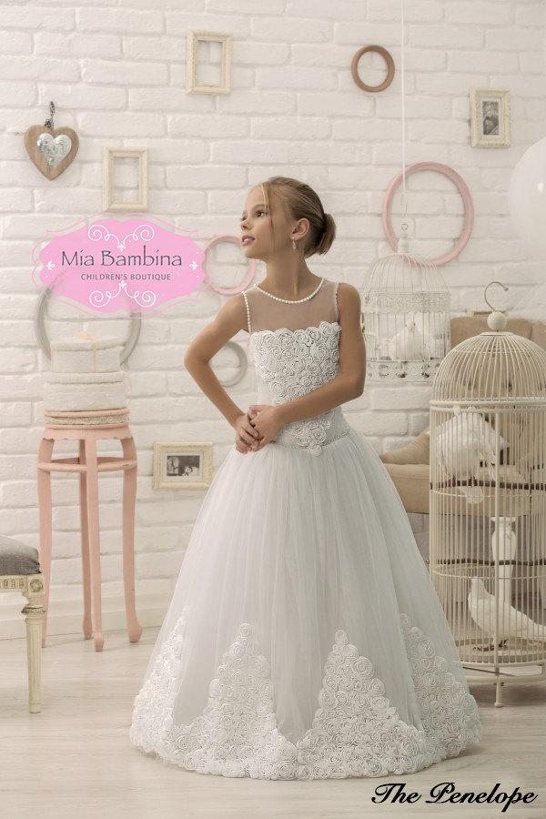 Hochzeit - White Lace Flower Girl Dress First Communion Dress 