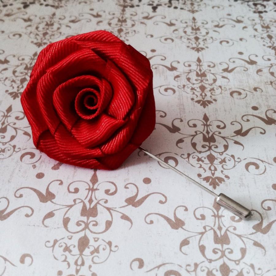 Свадьба - Mens Flower Lapel - Mens Rose Lapel Pin - Alternative Wedding Boutonniere Brooch- Apple Red Valentines Rose Pin - Lapel Flower Brooch