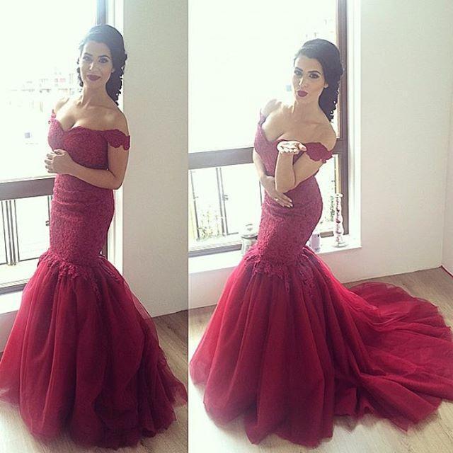 Mariage - Real Image Mermaid Lace Wedding Dresses Applique Sexy Bodice Sweep Train Long Corset Off The Shoulder Tulle Burgundy Bridal Gowns Dress Online with $105.93/Piece on Hjklp88's Store 