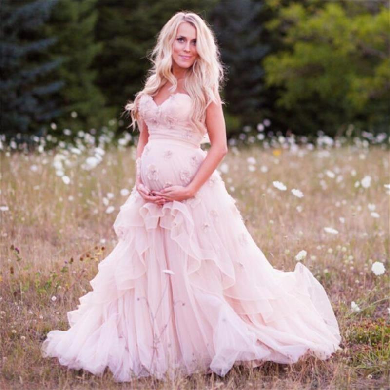 Mariage - Maternity Lace Wedding Dresses 2016 Sweetheart Bridal Ball Gowns Ruffles Flora Pregnant Dress With Flowers Plus Size Vestidos De Noiva Online with $110.57/Piece on Hjklp88's Store 