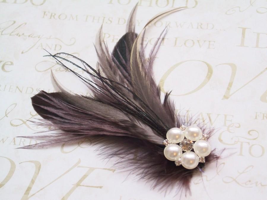 Свадьба - Bridal Accessories, Feather Hair Facinator, wedding hair accessory, feather hair clip, Purple, gray, grey, peacock - DEEP DARK SECRET