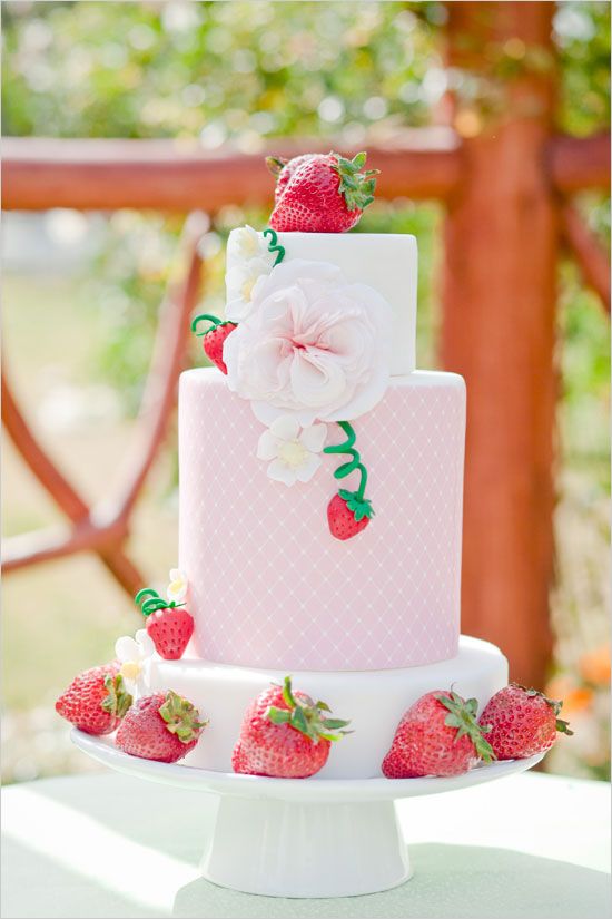 Mariage - Berry Summer Wedding Inspiration And Ideas 