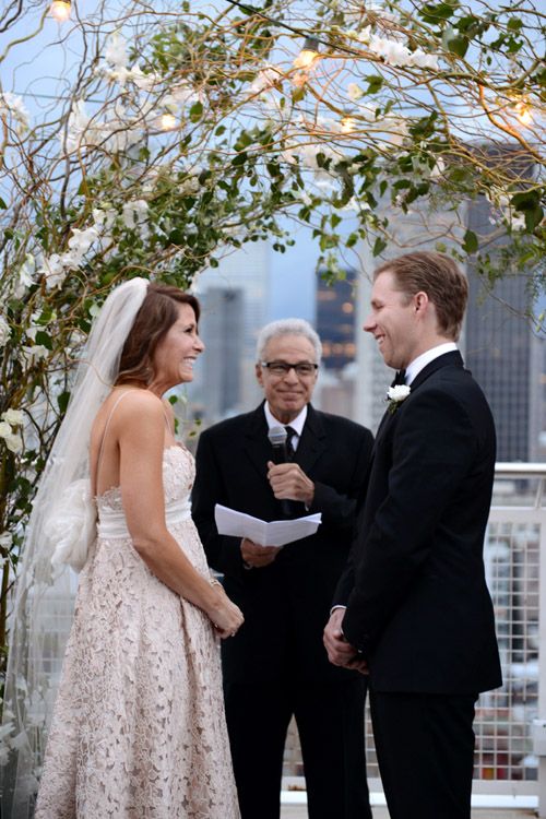 Hochzeit - Chic Rooftop NYC Wedding At The Mondrian Soho - Andrea And Marcus Photography