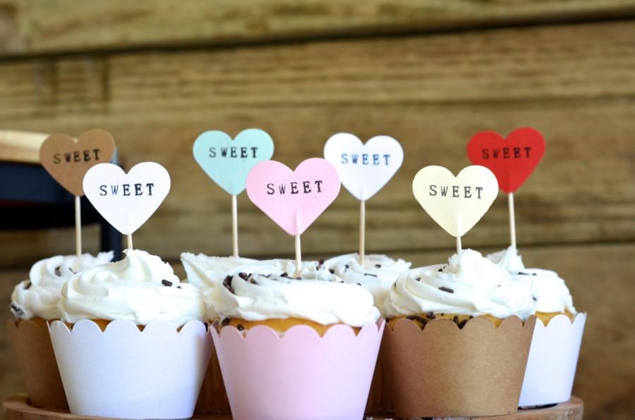 Свадьба - SWEET heart cupcake toppers, 12 hand stamped picks - the ORIGINAL handstamped hearts in red, white, pink, kraft, mint or vintage paper