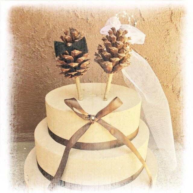 Свадьба - Pine Cone Wedding Cake Topper - Winter Wedding Cake Topper - Rustic Wedding Cake Topper - Bride Groom Cake Topper - Fall Cake Topper