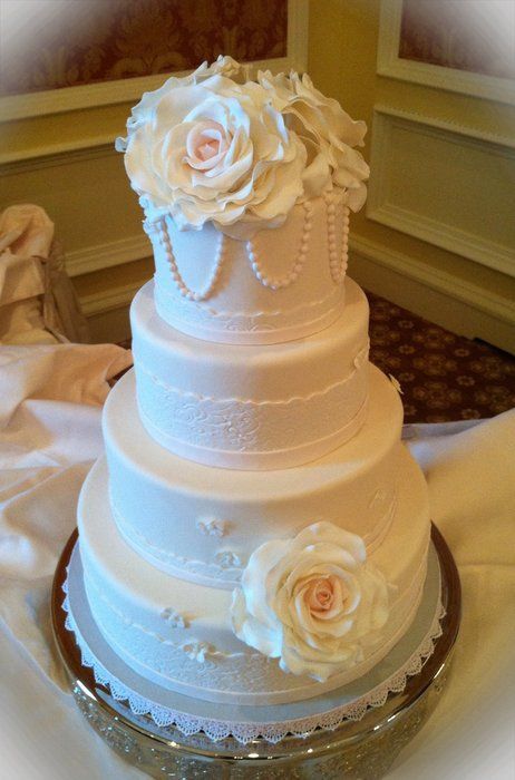 Mariage - Vintage Wedding Cake
