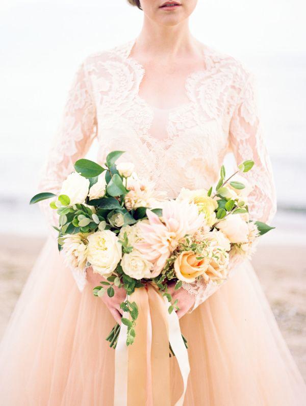 Wedding - Bouquet Breakdown: Ethereal Lakeside Inspiration Filled With Seashells