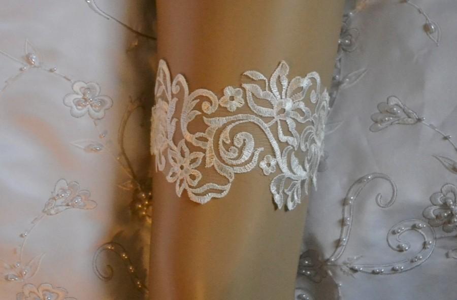 Hochzeit - Ivory Wedding Garter, Ivory Wedding Garter, Bridal Garter Belt, Single Wedding Garter, Toss Garter