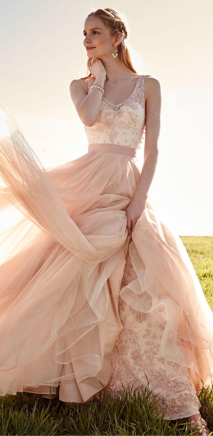 زفاف - 6 Gorgeous Ways To Shake Up Your Style Mid-Party With 2-in-1 Wedding Dresses