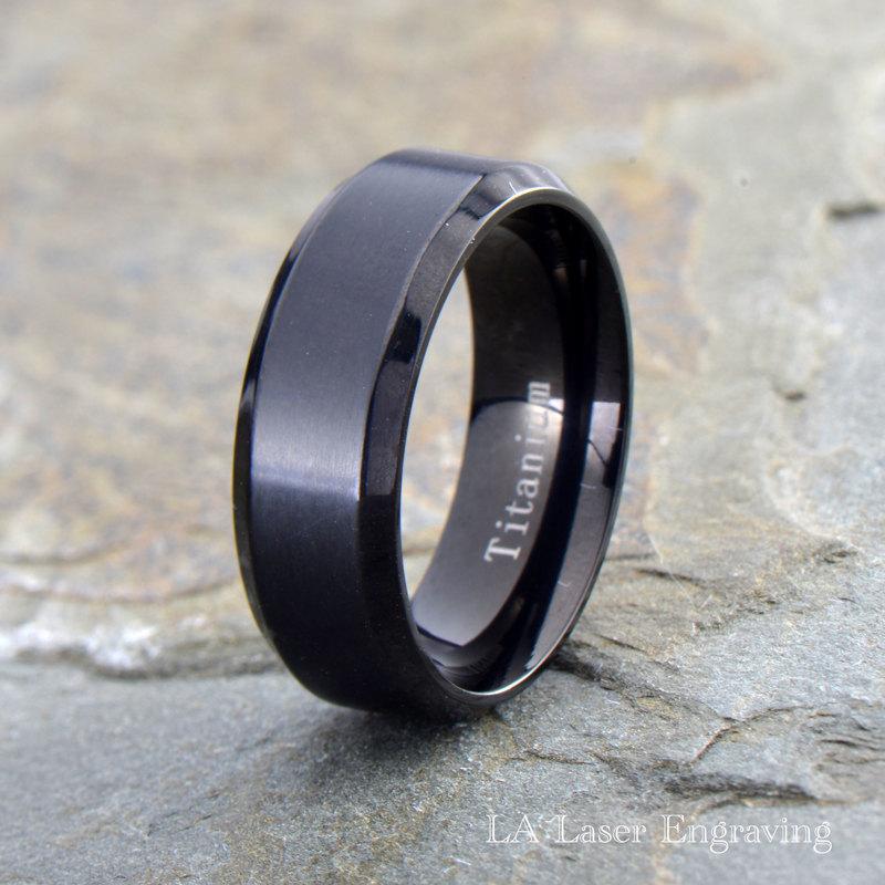 Mariage - Mens Titanium Wedding Band, Polished Beveled Edge Ring, His, Hers,Titanium Anniversary Rings, Bands, Custom Titanium Rings