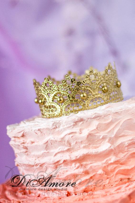 Hochzeit - GOLD Wedding Lace crown/Cake Topper/Gatsby Style/crown photography prop/gold beads/princess party/birthday/party decoration/weddingstyl/