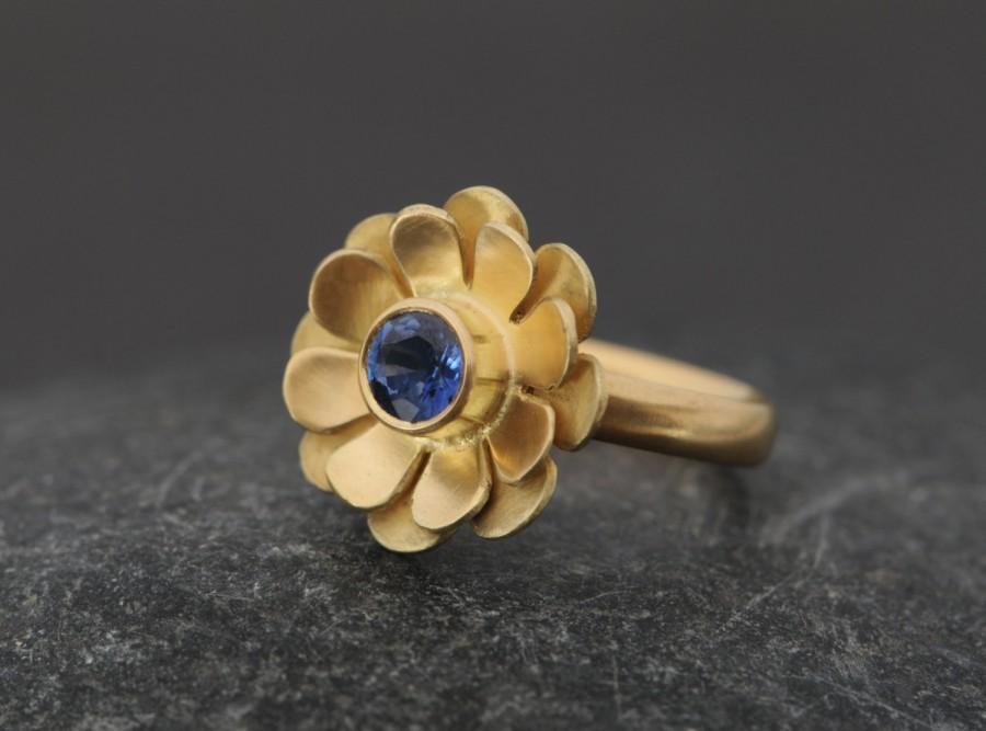 Wedding - 18K Gold Blue Sapphire Ring - 18K Gold Sapphire Flower Ring - Blue Sapphire Engagement Ring in 18K Gold - Made to Order - FREE SHIPPING