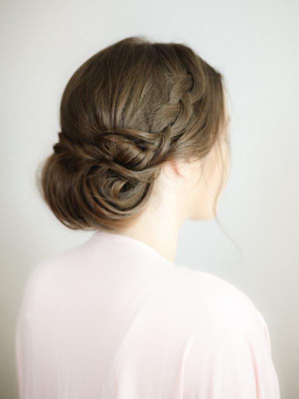 Hochzeit - Beautiful DIY Braided Chignon Hairstyle