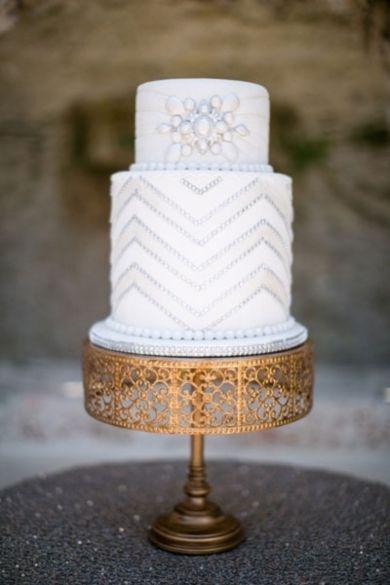 Hochzeit - 10 Extraordinary Wedding Cake Designs - Loverly