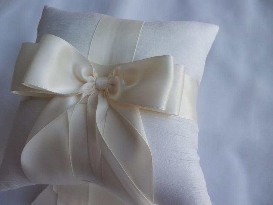 زفاف - Ring Bearer Pillow Ivory Ring Pillow with Ivory Satin Ribbon