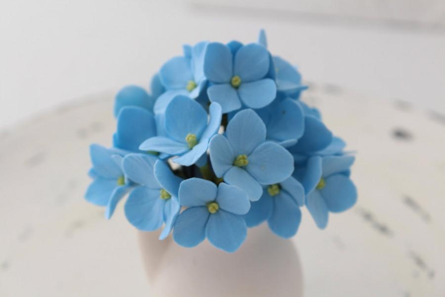 Mariage - Hair bobby pin polymer clay flowers. Set of 6.  light blue hydrangea - 3 with 2 flowers and 3 with 4 flowers
