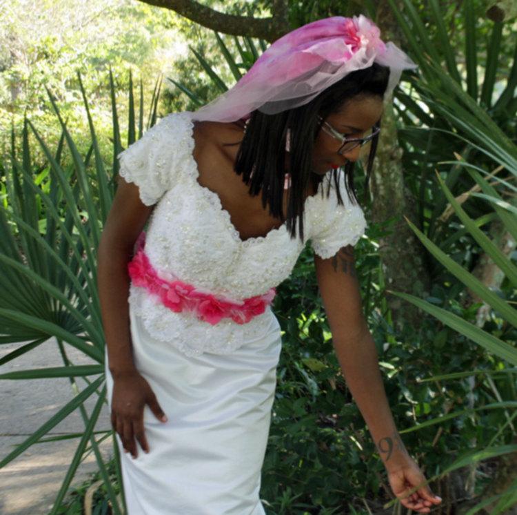 Wedding - Unblemished Pink Veil - Flower Veil - Scalloped Veil - Short Wedding Veil - Wedding Accessories - Spring Wedding - Pink Wedding