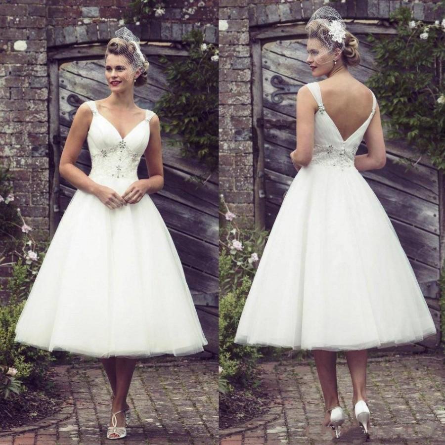Wedding - New Arrival Short Lace Wedding Dresses Garden V Neck 2016 Cheap Sleeveless Ball Gowns Knee Length Beads Bride Spring Bridal Dress Online with $92.02/Piece on Hjklp88's Store 