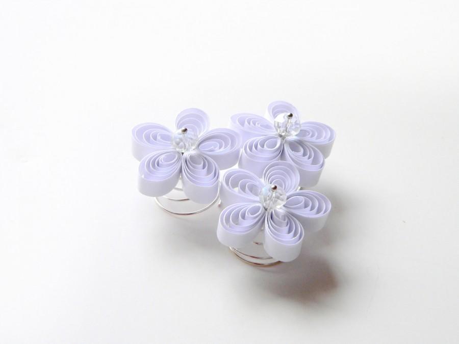 Свадьба - Minimal Wedding White Flower Hair Spirals, White Wedding Hair Accessories, Minimalistic Wedding, White Cherry Blossoms