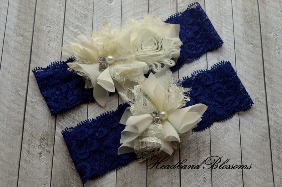 زفاف - BLUE and IVORY Bridal Garter Set - Keepsake & Toss Lace Wedding Garters - Chiffon Flower Pearl Garters - Something Blue - Navy Blue