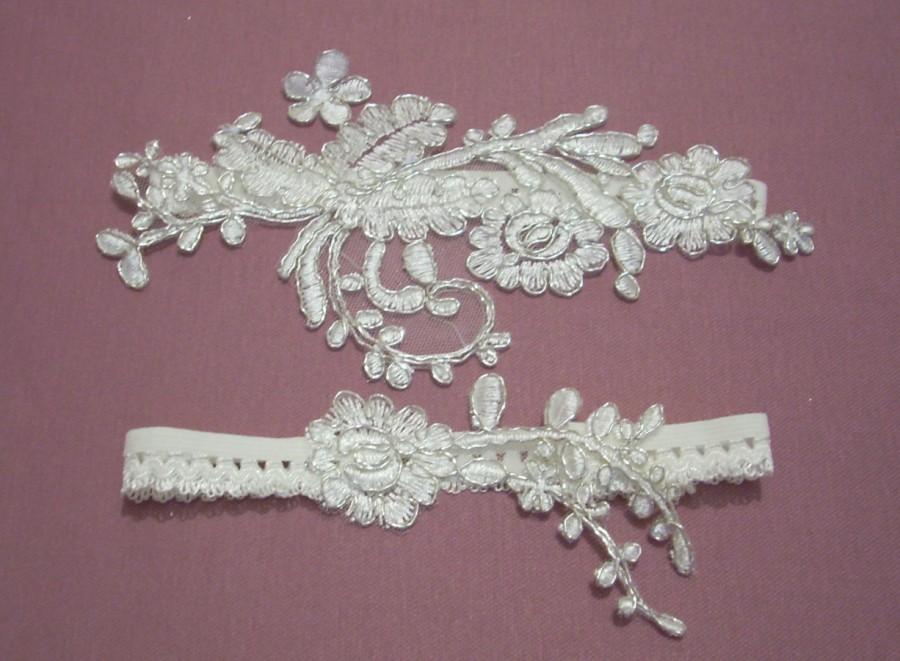 زفاف - Ivory Pearl Beaded Lace Wedding Garter Set, Ivory Lace Garter Set, Flower Garter, Toss Garter, Keepsake Garter - Style G031