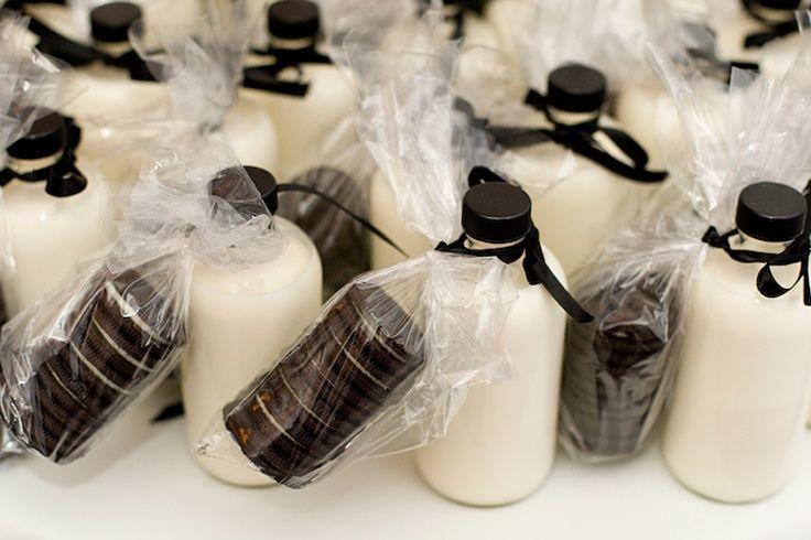 Hochzeit - Milk And Cookies Wedding Favor