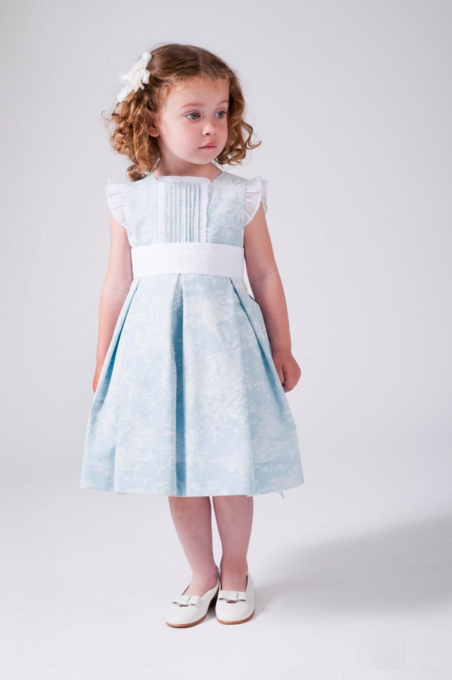 Hochzeit - Girls dresses. Flower dress for girl. Light blue. with cancan. beautiful!!