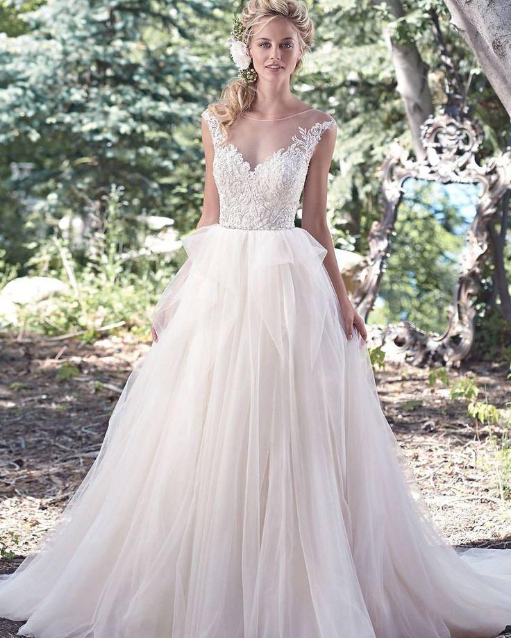 Mariage - Belle The Magazine On Instagram: “Our  Is Raeleigh By @maggiesottero! The Pinnacle Of Romance Is Found In This Ball Gown Wedding Dress. A Stunning Lace…”