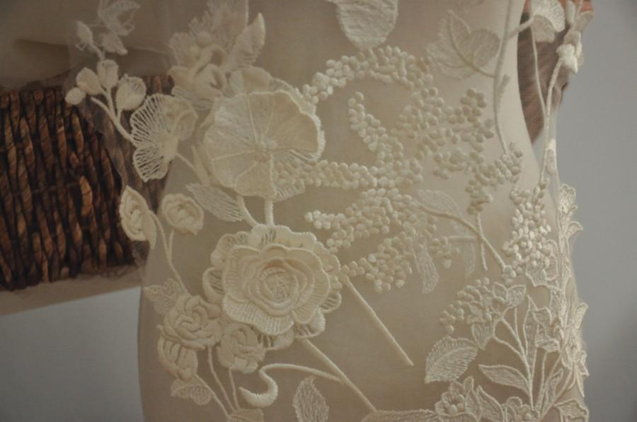 Свадьба - Beautiful 3D venice lace applique for bridal gown, wedding dress straps