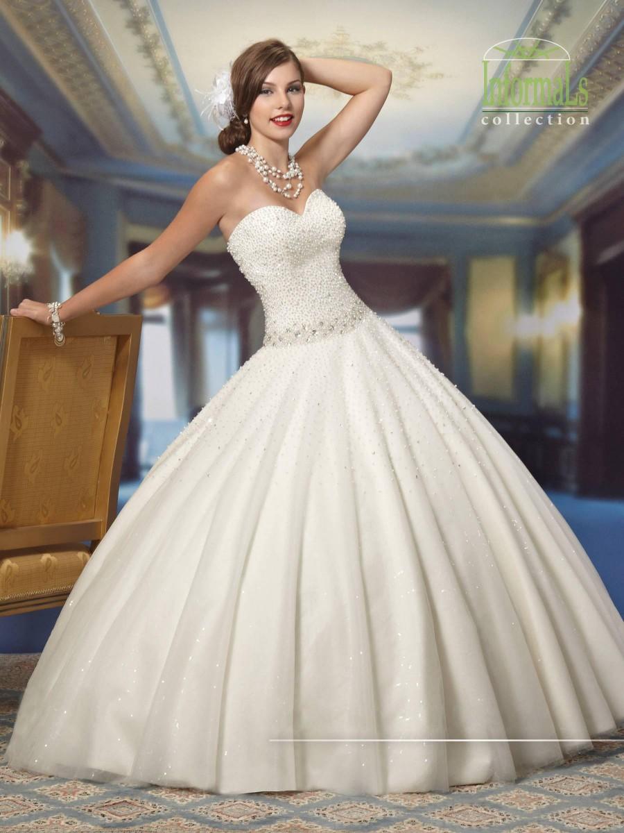 Mariage - Custom 2016 Sleeveless Sweetheart Ball Gown Wedding Dresses Luxury Pearls Sequined Tulle And Crystal Bridal Gowns Wedding Dress Lace Up Online with $147.22/Piece on Hjklp88's Store 