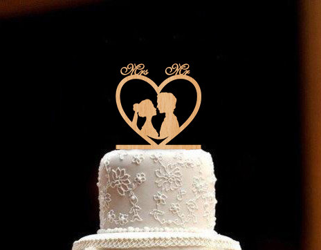 Hochzeit - Wedding Cake Topper Rustic Wedding Topper Wood Wedding Cake Topper Personalized Wedding Topper bride and groom Mr and Mrs Cake Topper