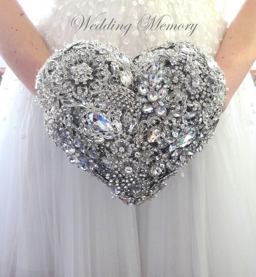 Wedding - Heart shaped BROOCH BOUQUET. Cascading glamour broach bouquet by MemoryWedding. Silver jeweled