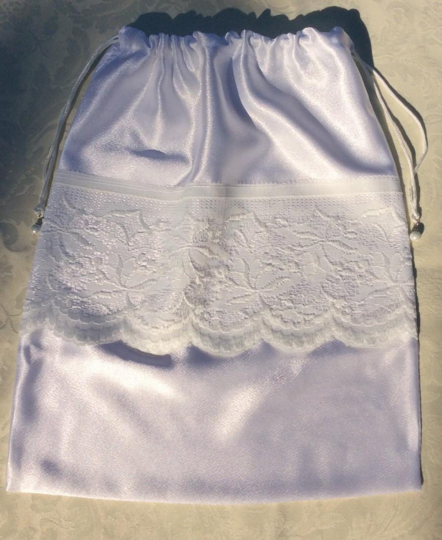 Mariage - Lingerie Bag or Money bag - Wedding silk and lace pattern with pearl charms