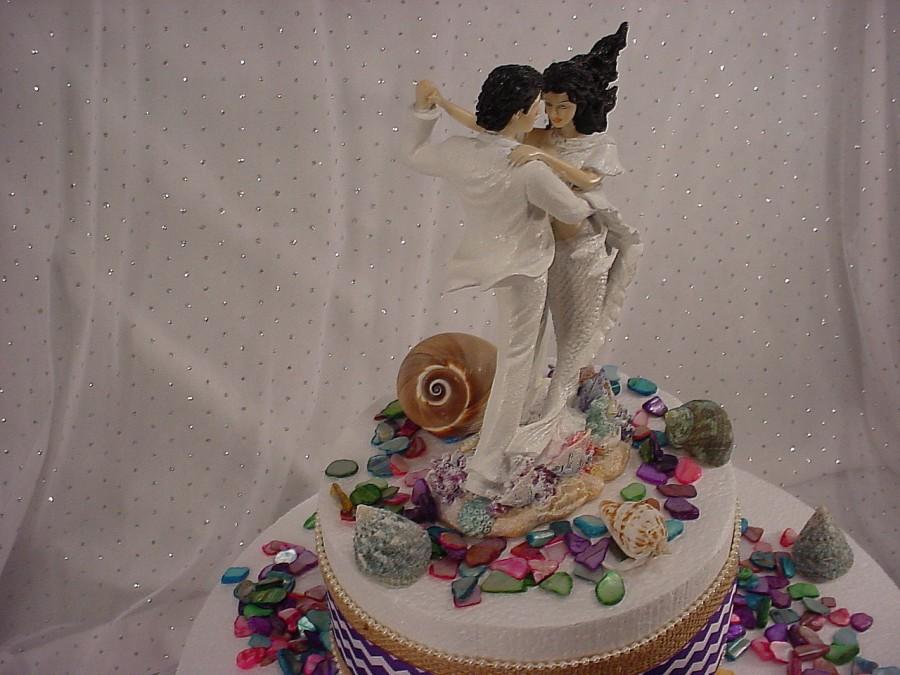Mariage - Mermaid Bride Summer Beach Wedding Cake Toppers Custom White Clothes Black hair Couple Groom Bride First Dance Tropical Sand Ocean Fish -2B