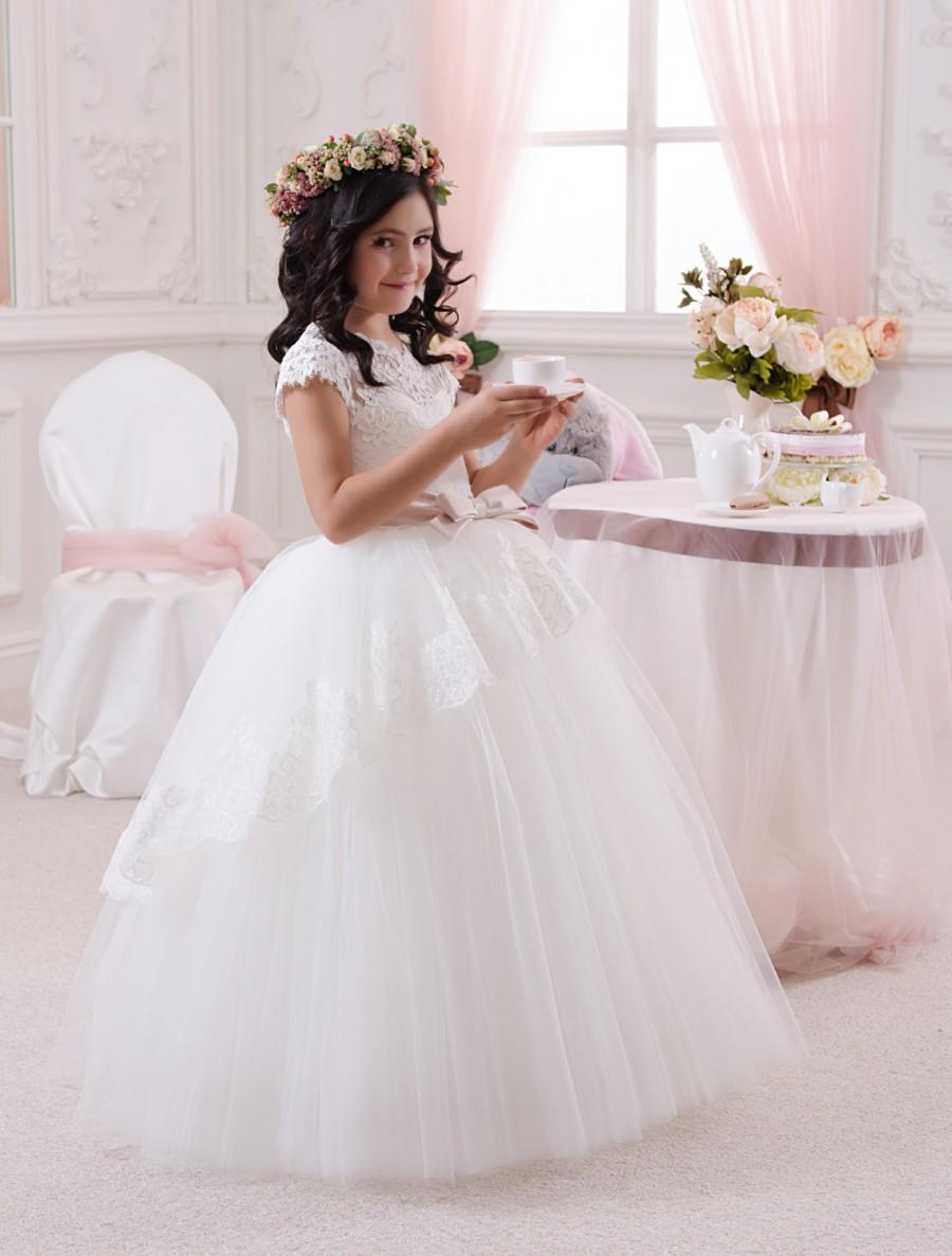 Свадьба - Ivory Lace Flower Girl Dress - Wedding Party Holiday Bridesmaid Birthday Ivory Tulle Lace Flower Girl Dress